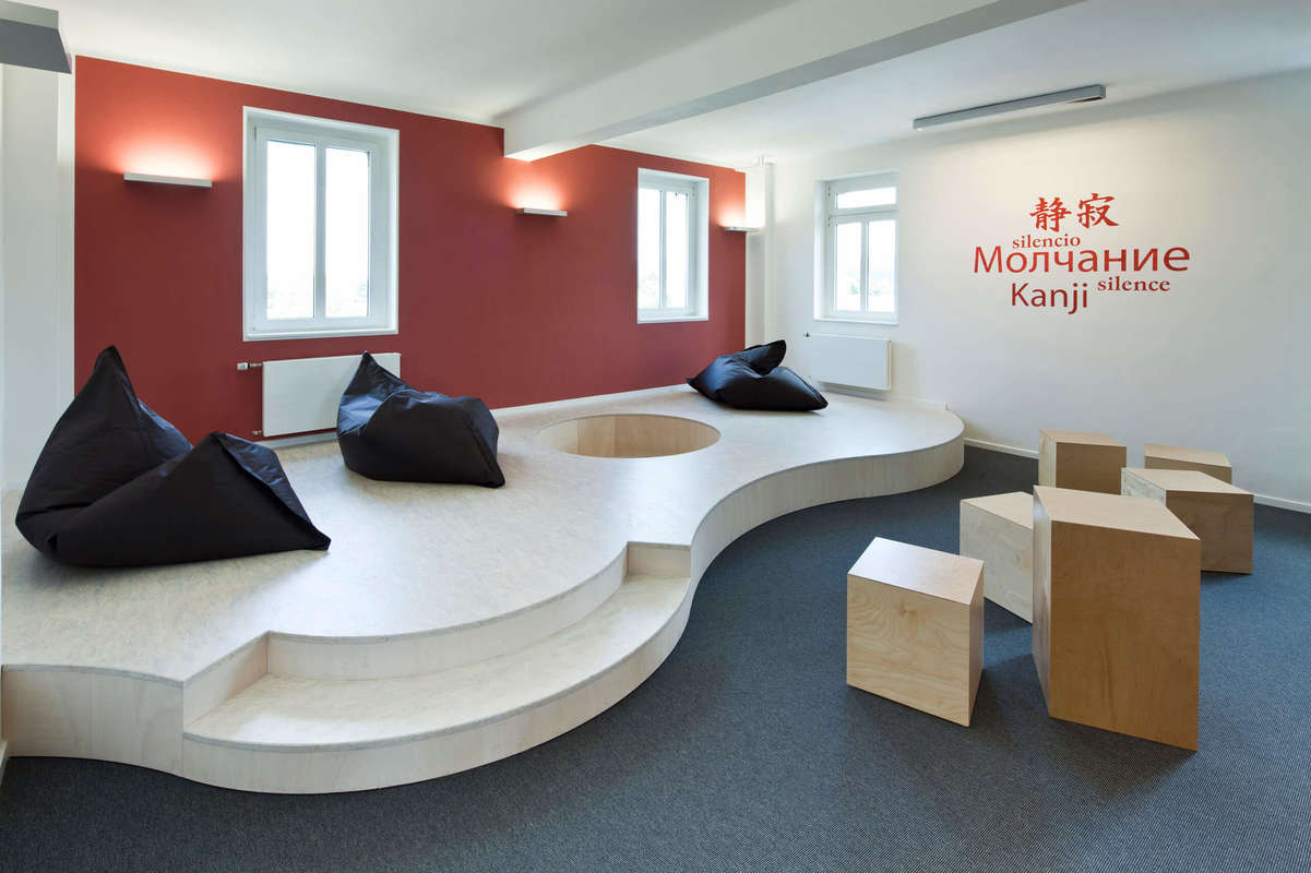 Lese-, Ruhe- und Gruppen-  und Veranstaltungsraum, Selbstlernzentrum Otto-Kühne-Schule Bonn.